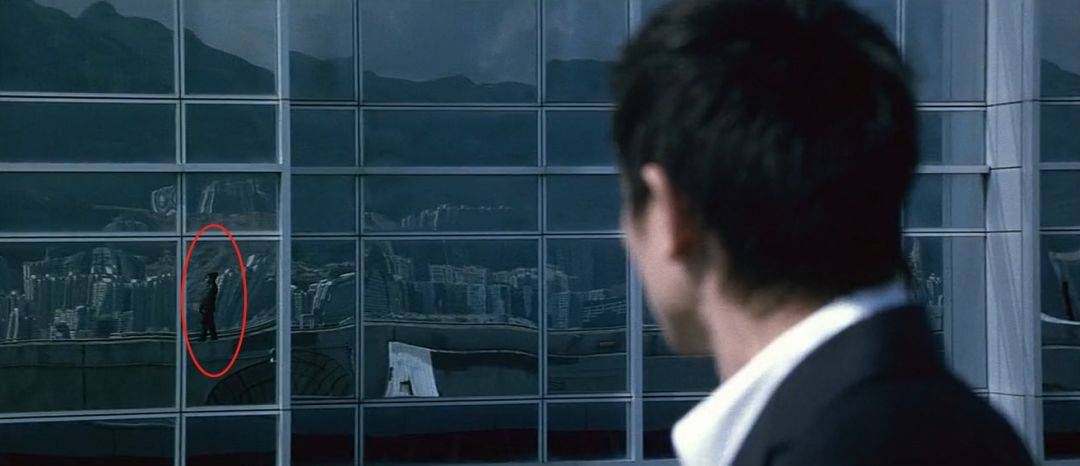 影评 影评内容  作为 香港电影的巅峰作,《无间道》天台交战这场戏被